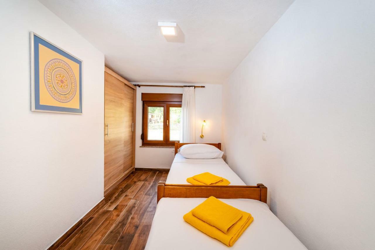 Apartment Adam สตารีกราด-ปาเคลนีซา ภายนอก รูปภาพ